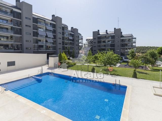 Ático en venta en Rivas Vaciamadrid, Urbanizaciones. Un ático dúplex que redefine el lujo y la forma de vivir. Áticos Rivas.