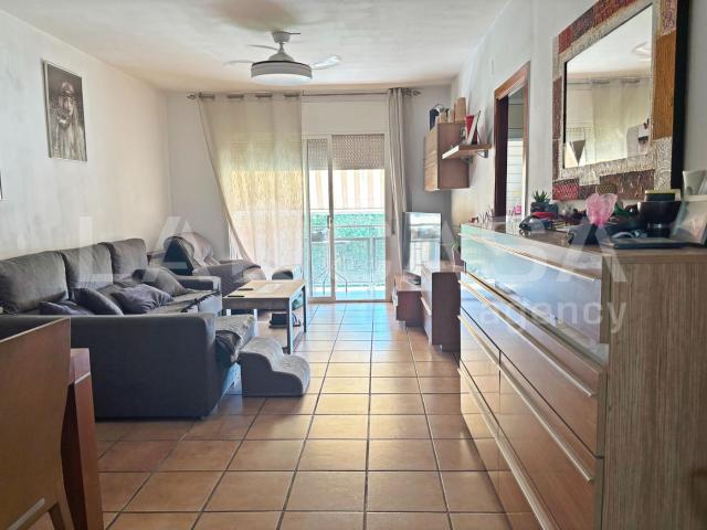 Piso en venta en Roca del Vallès La. luminoso en finca con ascensor. Pisos Roca del Vallès.