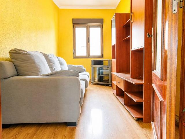 Piso en Venta en Roces