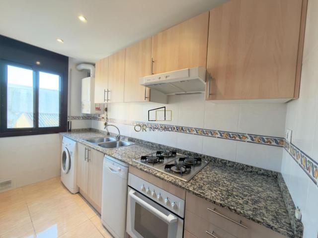 Piso en venta en Roda de Barà Costa Dorada. Piso de 2 habitaciones en Roda de Berà con parking y trastero. Pisos Roda de.