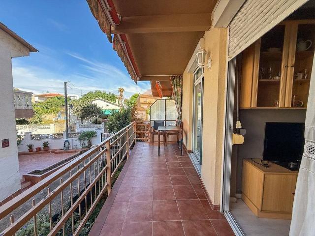 Piso en venta en calle De Vallbona, Roda de Barà, de 66 m² 2 habitaciones por 140.000
