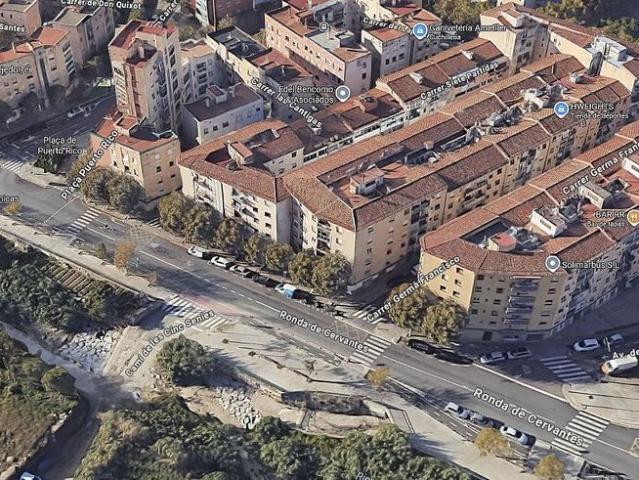 Piso en venta en ronda De Cervantes, Mataró, de 54 m² 2 habitaciones por 80.000