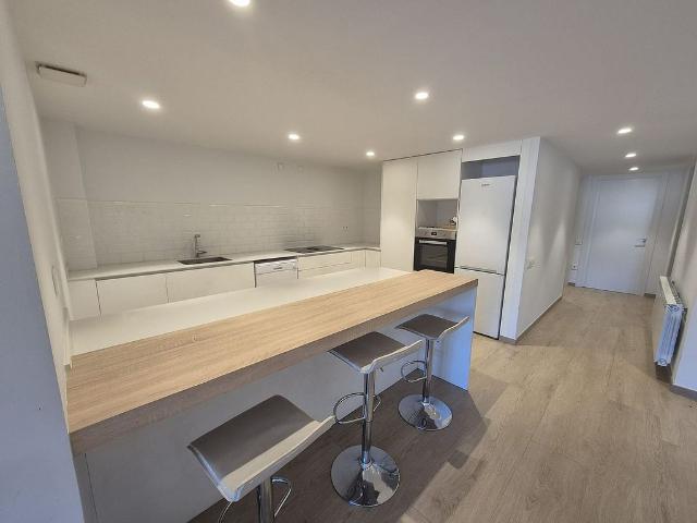 Piso en venta en ronda De Francesc Camprodon, Vic, de 130 m² 3 habitaciones por 259.000