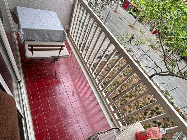Piso en venta en ronda De Sant Antoni, Barcelona, de 83 m² 3 habitaciones por 420.000