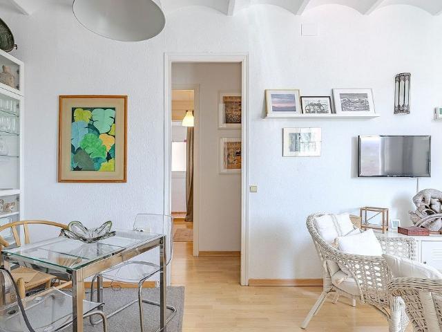 Piso en venta en ronda De Sant Pau, Barcelona, de 50 m² 2 habitaciones por 220.000