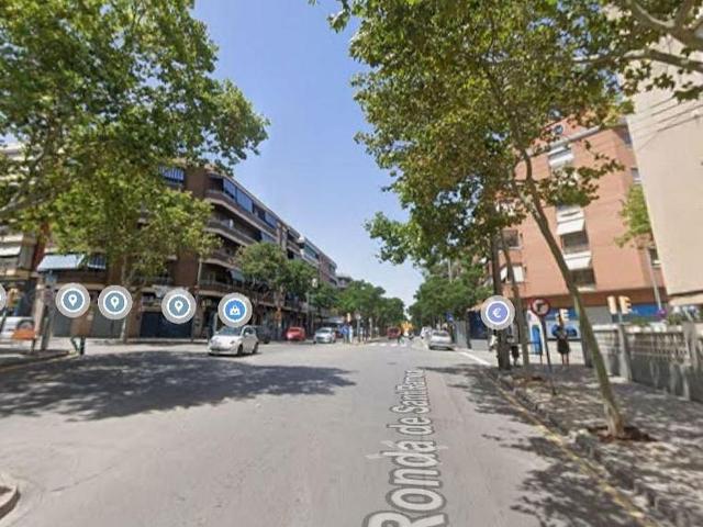 Piso en venta en ronda De Sant Ramon, Sant Boi de Llobregat, de 105 m² 3 habitaciones por 260.000