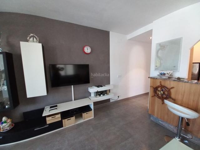 Piso en venta en Roses, Santa Margarida Costa Brava. Apartamento bellamente renovado con amarre, licencia turística y gran terraza en Santa Margarita. Pisos.