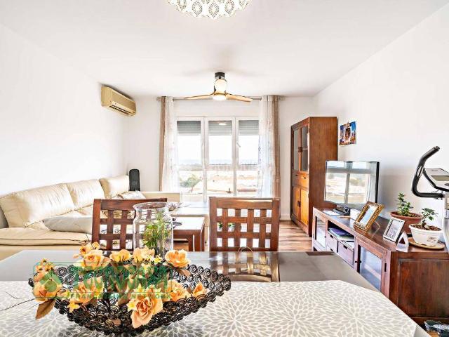 Piso en Venta en Roquetas Pueblo