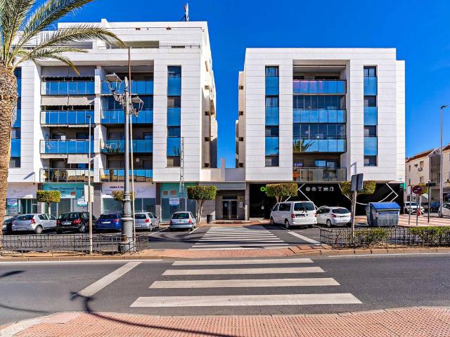 Piso en Venta en Roquetas Pueblo
