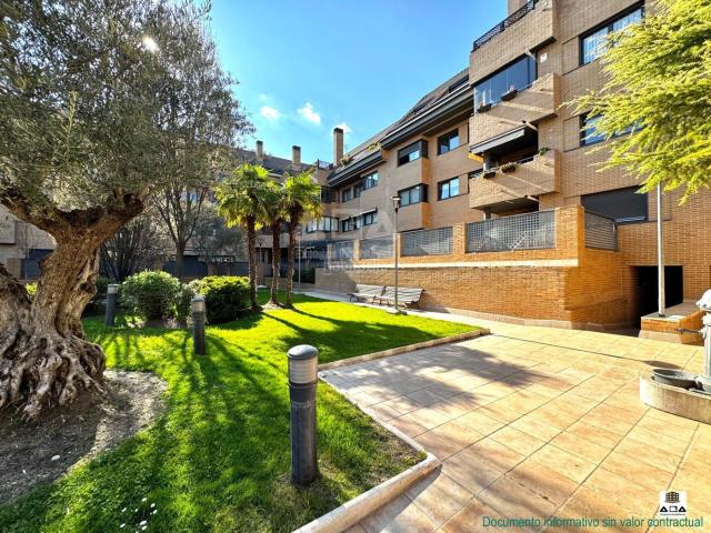 Piso en venta en Rozas de Madrid Las, Europolis. Piso exclusivo en Europolis con Piscina y Pádel ABA Expertos Inmobiliarios. Pisos Rozas de Madrid.
