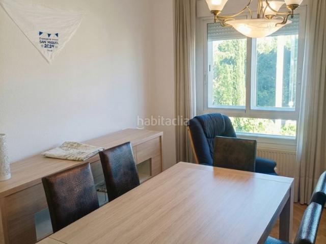 Piso en venta en Rozas de Madrid Las, Parque Empresarial. Piso con dos plazas de garaje y trastero en urbanización cerrada. Pisos Rozas de Madrid.