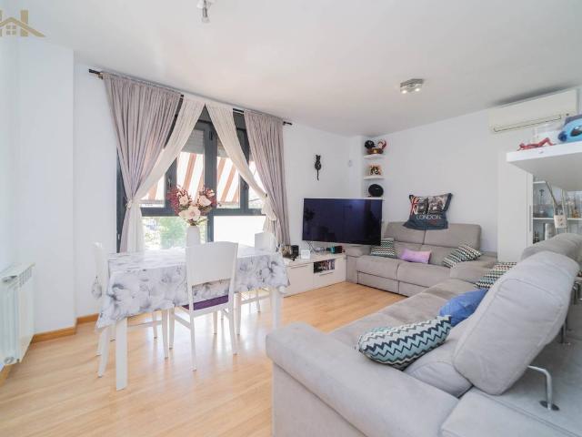 Piso en Venta en Sur PAU 4
