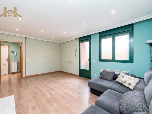 Piso en Venta en Sur PAU 4