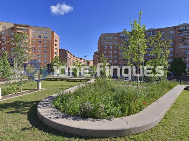 Piso en venta en Sabadell, Ca n'Oriac. Ione Finques Ofrece. Pisos.