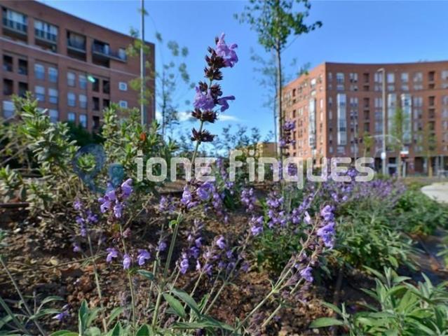 Piso en venta en Sabadell, Ca n'Oriac. Ione Finques Ofrece. Pisos.