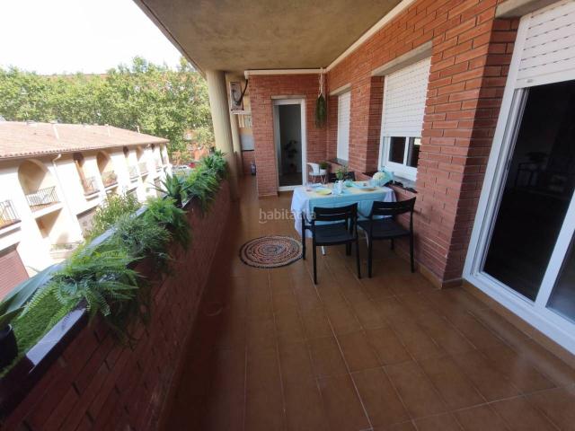Piso en venta en Sabadell, Can Deu. Venta de piso reformado de 4 habitaciones en Sabadell, CAN DEU. Pisos.