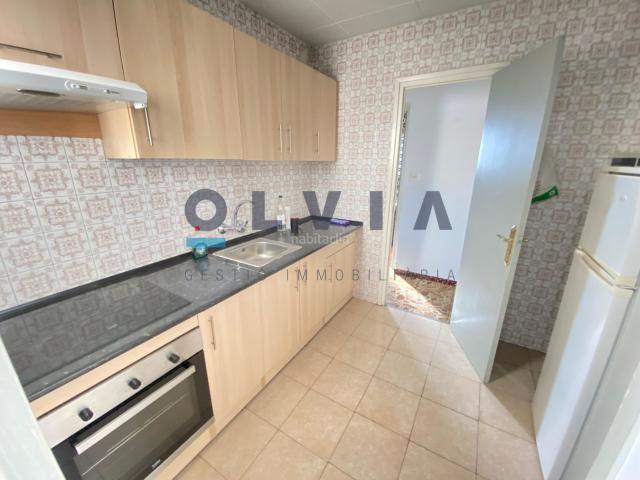 Piso en venta en Sabadell, Can Feu. OPORTUNIDAD! ECONOMICO PISO AL LADO DE LA ESTACIÓN DE FGC. Pisos.