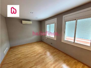 Piso en venta en Sabadell, Can Rull. Luminoso piso de 3 habitaciones en el barrio de Can Rull en Sabadell. Pisos.