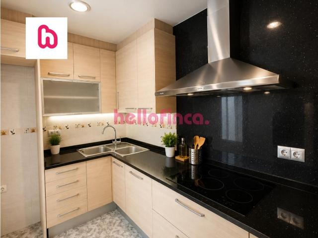 Piso en venta en Sabadell, Can Rull. Luminoso piso de 3 habitaciones en el barrio de Can Rull en Sabadell. Pisos.