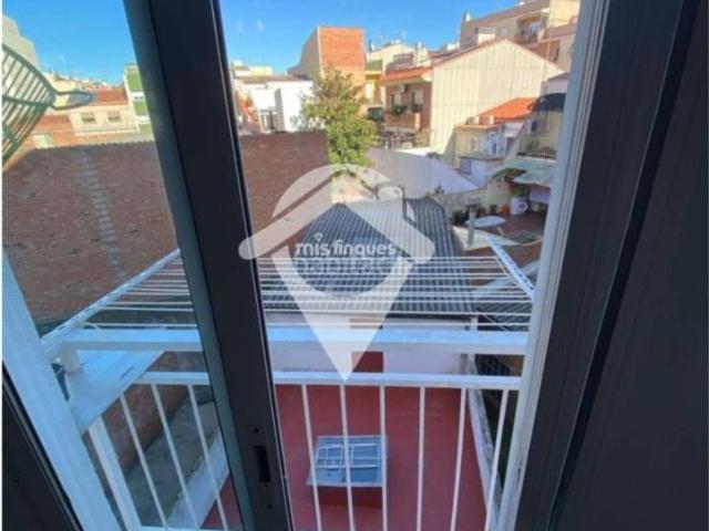 Piso en venta en Sabadell, Can Rull. LUMINOSO PISO REFORMADO CON BALCON EN EXCELENTE UBICACION. Pisos.