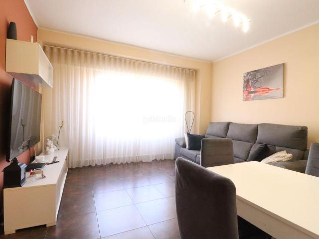 Piso en venta en Sabadell, Can Rull. Reformado, 3 dormitorios y con ascensor. Pisos.