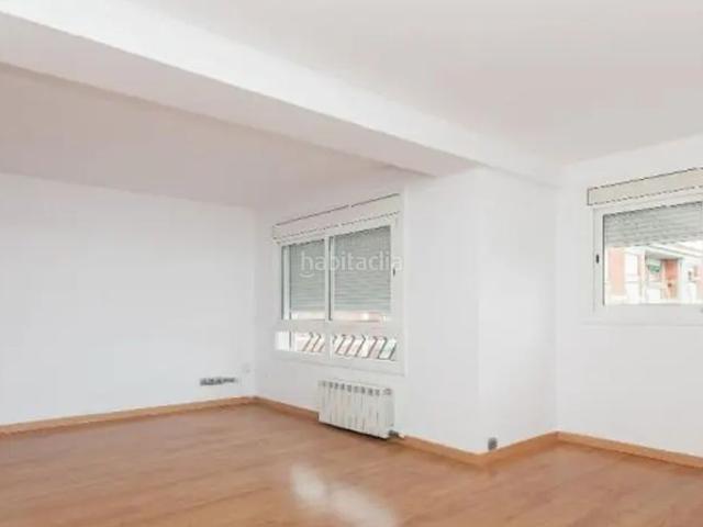 Piso en venta en Sabadell, Can Rull. Sabadell, Barcelona. EN RENTABILIDAD se vende alquilado, no se puede visitar ni hipotecar. Pisos.