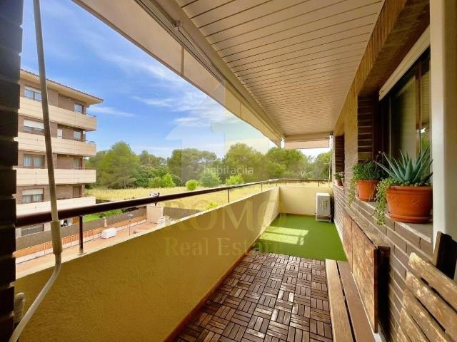 Piso en venta en Sabadell, Castellarnau. Exclusividad, amplitud y calidad de vida en Castellarnau. Pisos.