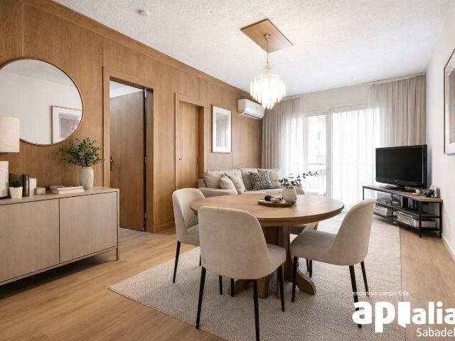 Piso en venta en Sabadell, Centre. Piso de 4 habitaciones con balcón en el centro en Sabadell. Pisos.