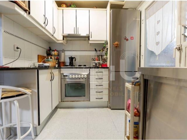 Piso en venta en Sabadell, Concòrdia. PISO EN CONCORDIA 4H, 2 BAÑOS, BALCON Y PK. Pisos.