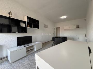 Piso en venta en Sabadell, Creu Alta. AMPLIO PISO CON BALCÓN, ASCENSOR Y VISTAS DESPEJADAS. Pisos.