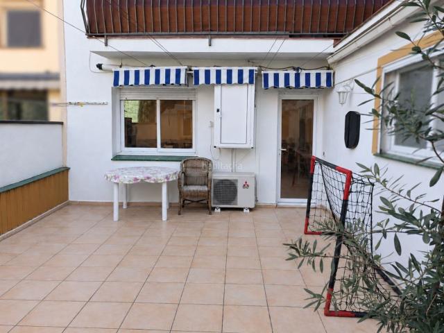 Piso en venta en Sabadell, Creu Alta. Piso de 3 habitaciones con terraza en la Creu Alta. Pisos.