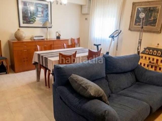 Piso en venta en Sabadell, Creu Alta. Piso exterior soleado en barrio de la Creu Alta. Pisos.