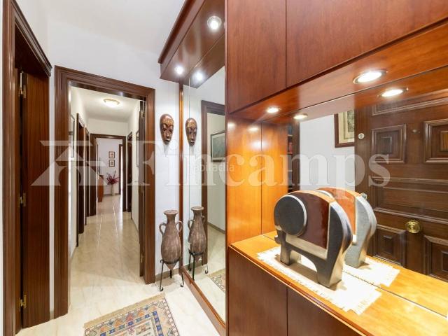Piso en venta en Sabadell, Creu Alta. Piso en venta en La Creu Alta08208. Pisos.
