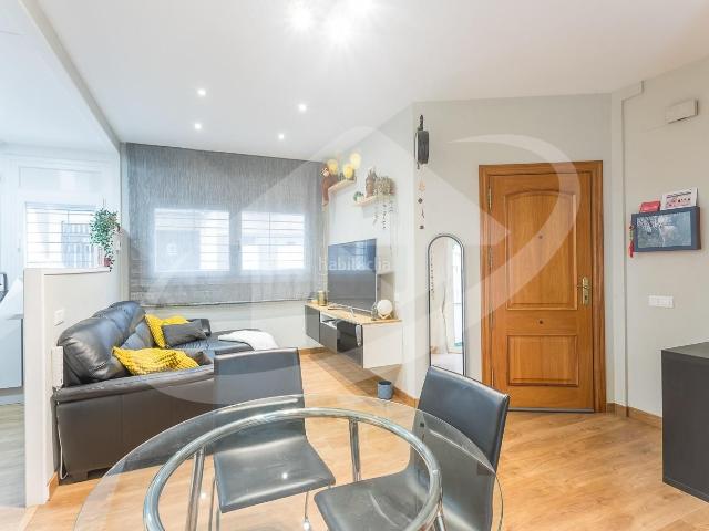 Piso en venta en Sabadell, Creu Alta. PLANTA BAJA CON TERRAZA EN CREU ALTA. Pisos.