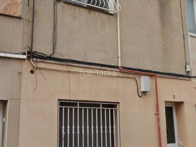 Piso en venta en Sabadell, Creu de Barberà. Amplio piso familiar con gran potencial en Sabadell Sud una inversión patrimonial idónea. Pisos.
