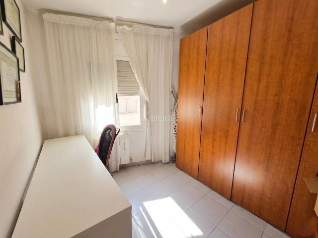 Piso en venta en Sabadell, Creu de Barberà. BON PIS CANTONER AMB BALCÓ I MOLTA LLUM NATURAL A LA CREU DE BARBERÀ. Pisos.
