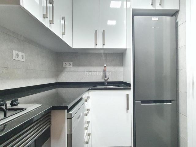 Piso en venta en Sabadell, Creu de Barberà. PARA ENTRAR A VIVIR! 3 HABITACIONES EN Pº ALMOGÁVARES. Pisos.