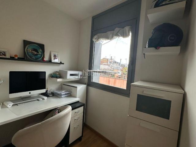Piso en venta en Sabadell, Creu de Barberà. Piso con acabados de alta calidad para entrar a vivir. Pisos.