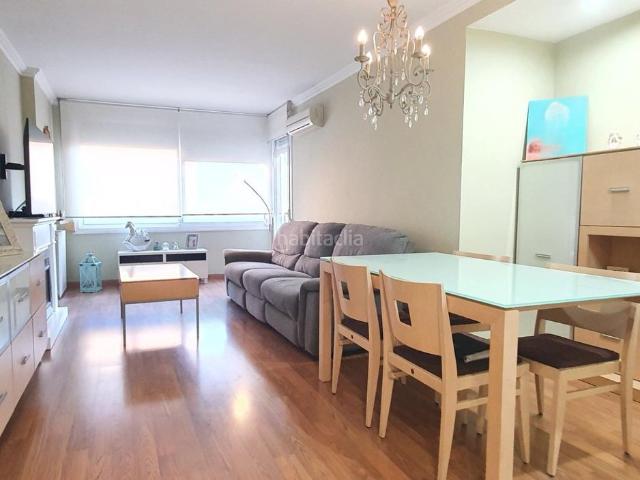 Piso en venta en Sabadell, Creu de Barberà. PISO DE 2 HABITACIONES CON BALCON, PATIO Y TRASTERO EN LA CREU DE BARBERÀ. Pisos.