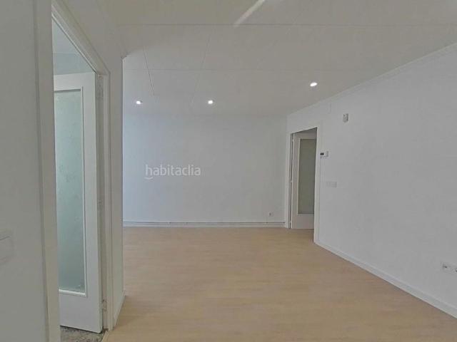 Piso en venta en Sabadell, Creu de Barberà. PISO EN VENTA ACTUALMENTE ALQUILADO EN LES TERMES! IDEAL INVERSORES!. Pisos.