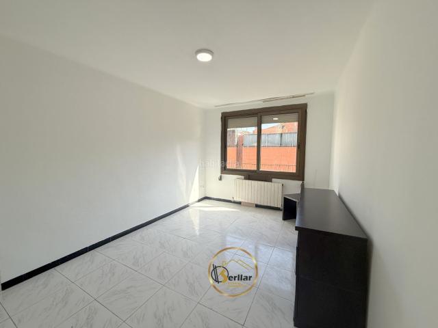 Piso en venta en Sabadell, Creu de Barberà. Piso luminoso y acogedor en Sabadell. Pisos.