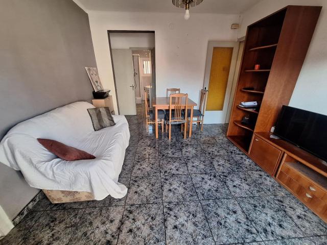 Piso en venta en Sabadell, Creu de Barberà. PISO 3 HABITACIONES CON TERRAZA EN LA CREU DE BARBERA. Pisos.