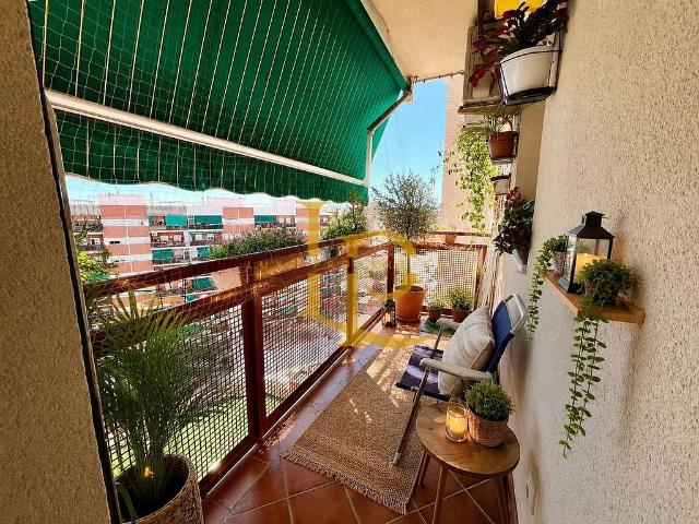 Piso en venta en calle De Berenguer El Gran, Sabadell, de 86 m² 4 habitaciones por 340.000
