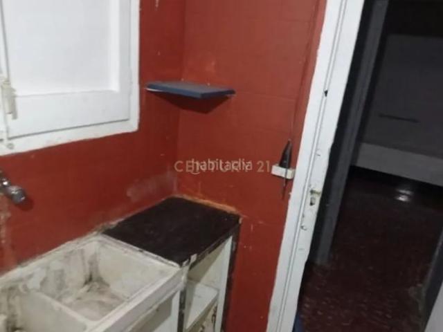 Piso en venta en Sabadell, Eixample. Oportunidad de inversión y reforma integral en planta baja en Sabadell Centro. Pisos.