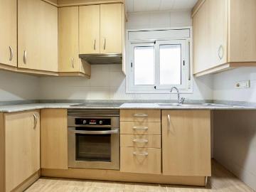 Piso en venta en Sabadell, Els Merinals. Bien Ubicado, Reformado y con Balcón. Pisos.