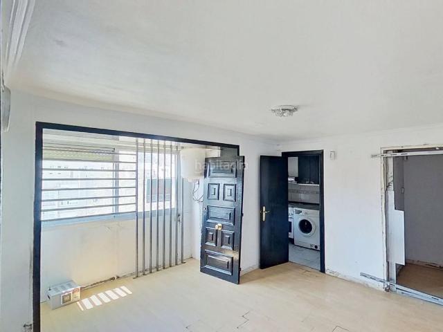 Piso en venta en Sabadell, Els Merinals. Piso 3 habitaciones en Plaza dels Merinals Sabadell. Pisos.