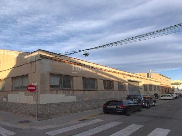 Piso en venta en Sabadell, Hostafrancs. Almacén en venta en calle Sant Baldomer. Pisos.