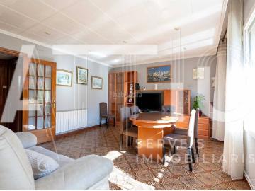 Piso en venta en Sabadell, Les Termes. OPORTUNIDAD! PISO EN VENTA EN TERMES, 2 HABITACIONES ANTES 3, COMEDOR DE 20m. Pisos.