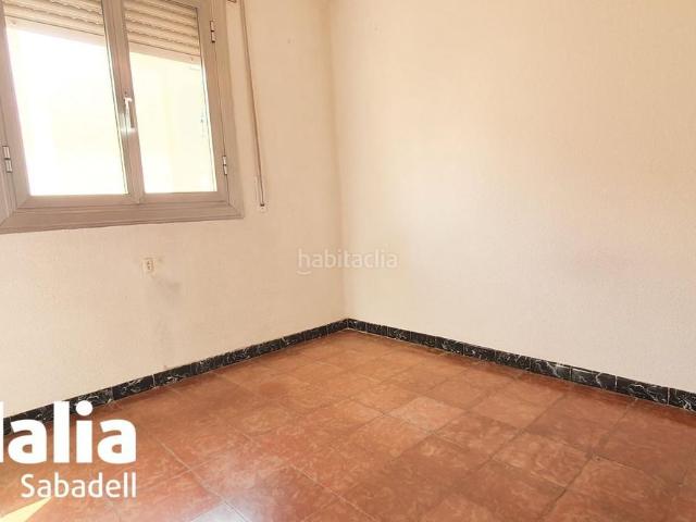 Piso en venta en Sabadell, Les Termes. PIS DE 4 HABITACIONS AMB MOLTA LLUM I GRAN SAFAREIG A PROP DE LAVINGUDA BARBERÀ. Pisos.