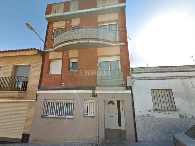 Piso en venta en Sabadell, Poble Nou. Gran activo residencial de 141 m en Sabadell Centro con alto potencial patrimonial. Pisos.